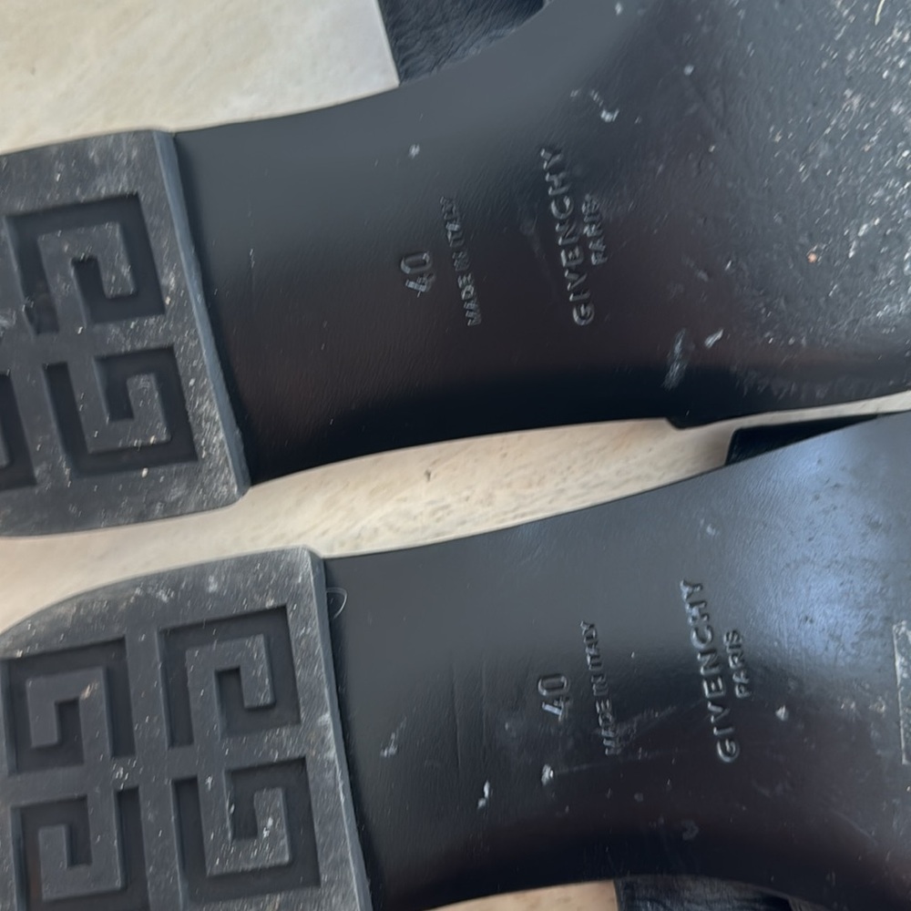 Givenchy 4G Flat Sandals in silver and Black size 40 or 10 - Picture 3 of 4